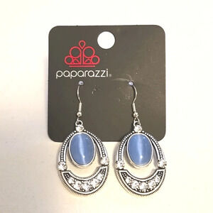 #495 NWT Paparazzi earring silver and blue tone